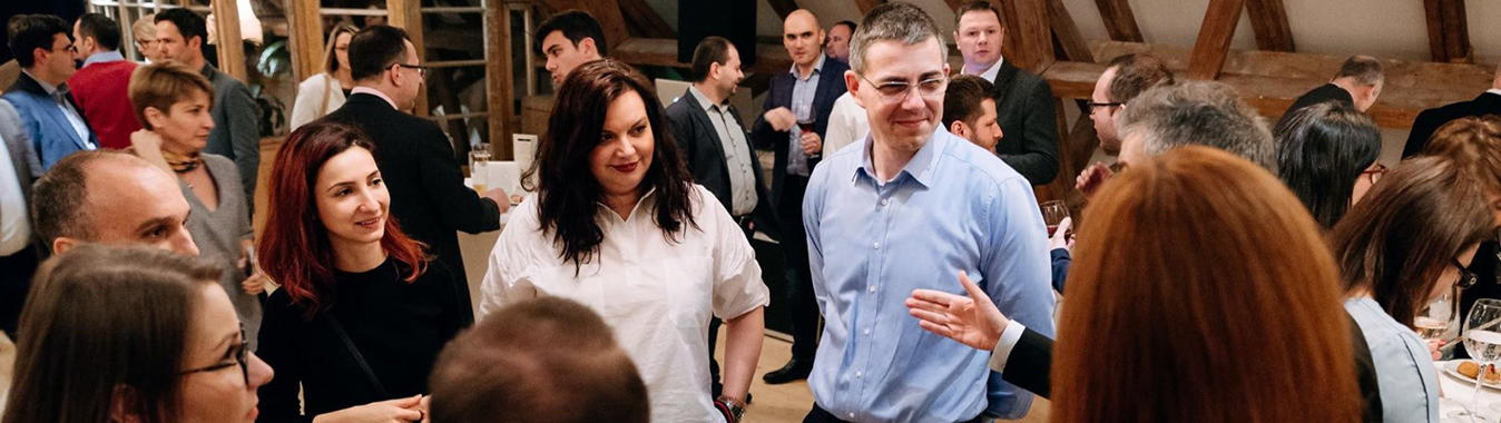 Competiția pentru 3 burse în valoare totală de 30.000 de euro la TEE Executive MBA începe în 26 noiembrie